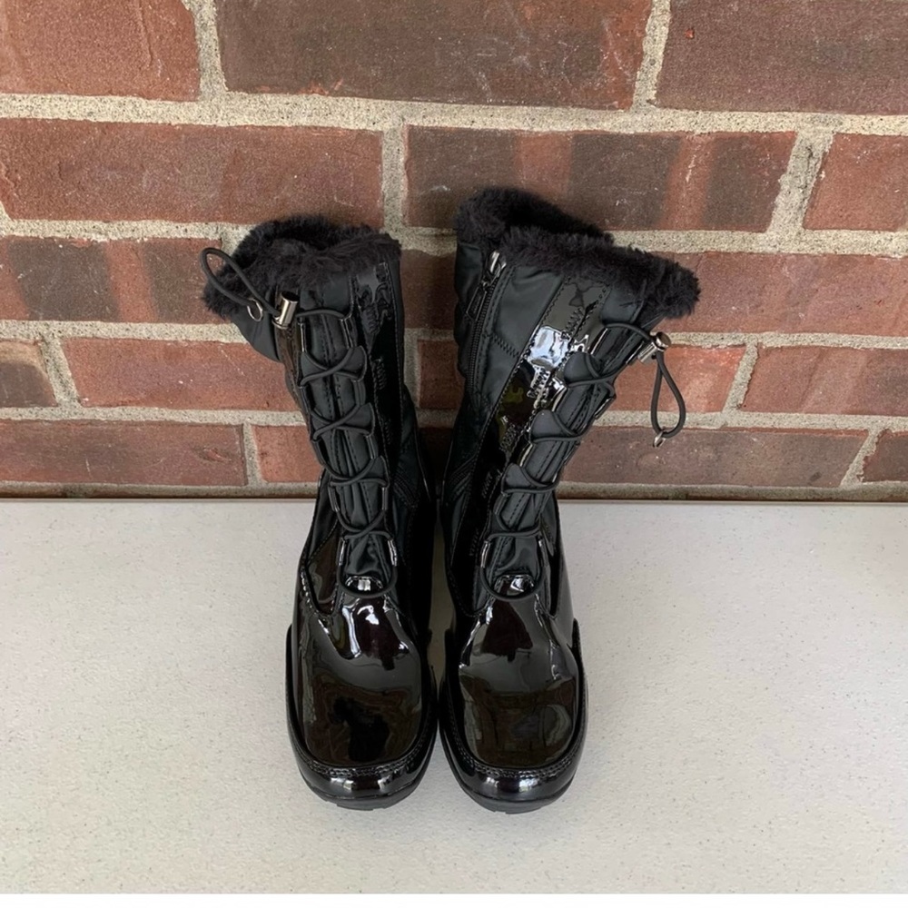 Khombu Bella Waterproof Boots (New in box) - Picture 4 of 7